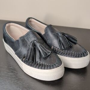 Vince Camuto Black and White Slip On Flats with Tassels Size 6.5